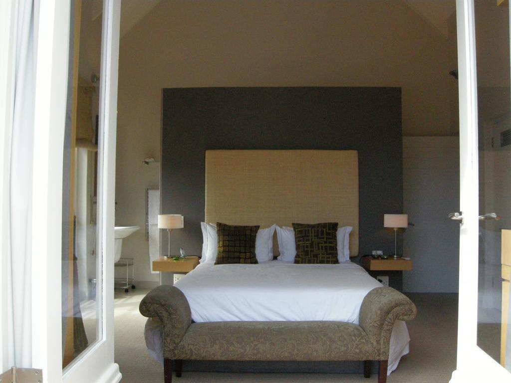 Four Rosmead Boutique Guesthouse Kapstaden Eksteriør billede